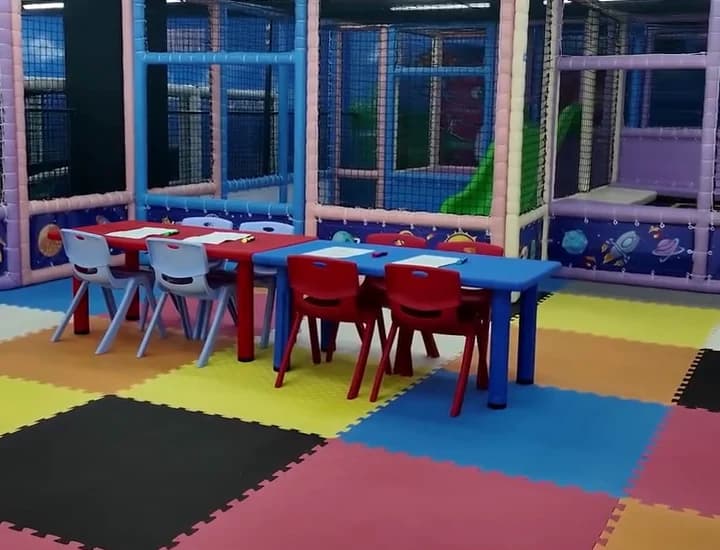 Lioland’ın renkli oyun masaları